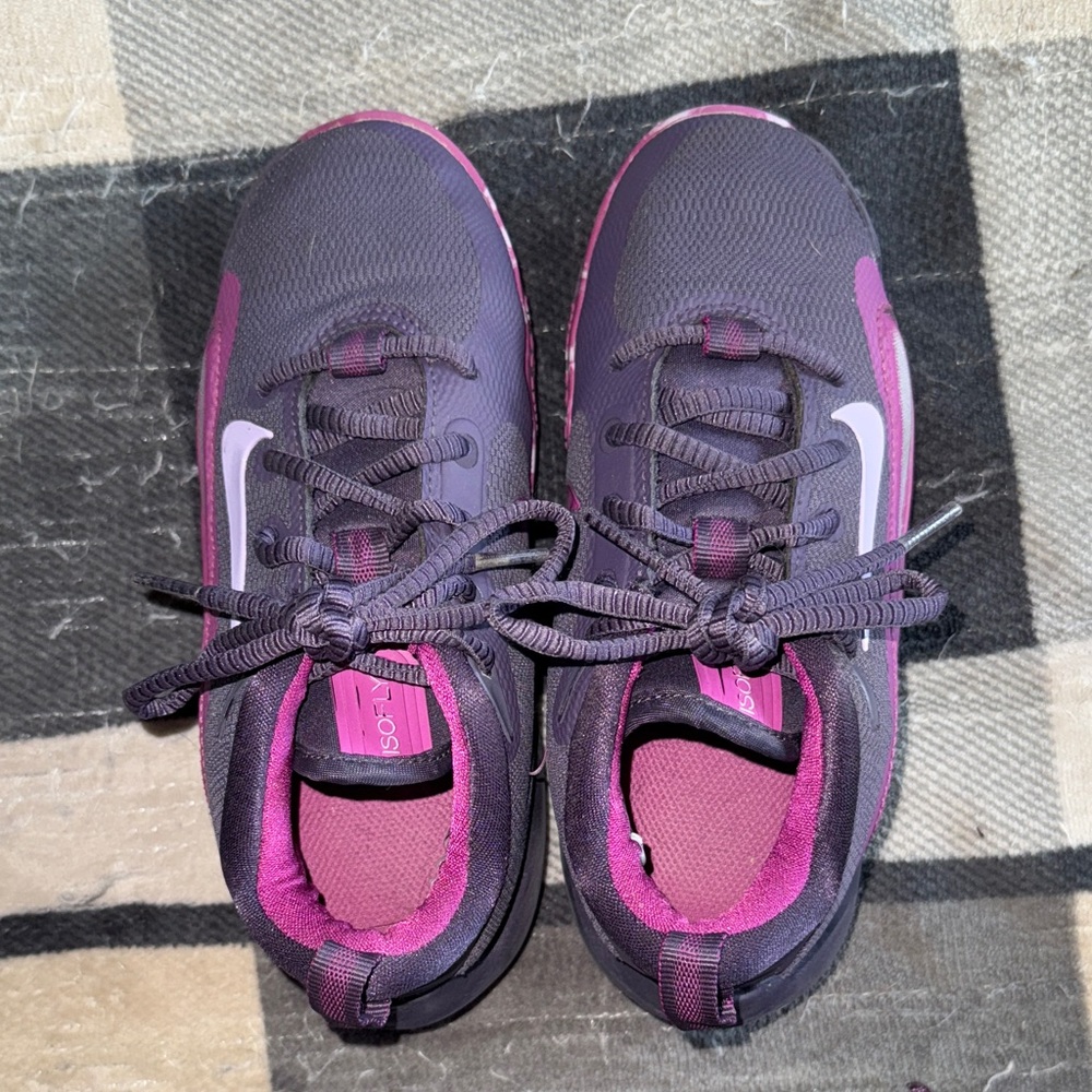Preloved NIKE Basketball Shoes